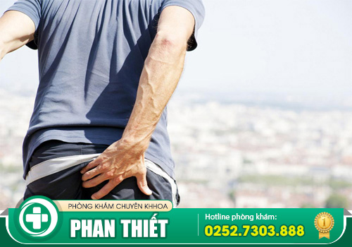 Mụn mủ ở mông cảnh báo triệu chứng bệnh hậu môn trực tràng